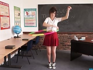 Horny Hula Hoop Basics With Indeed Bootyful Breezy Kate-anne