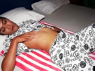 First-timer Thai Teenager Big Pipe Suck And Fuck